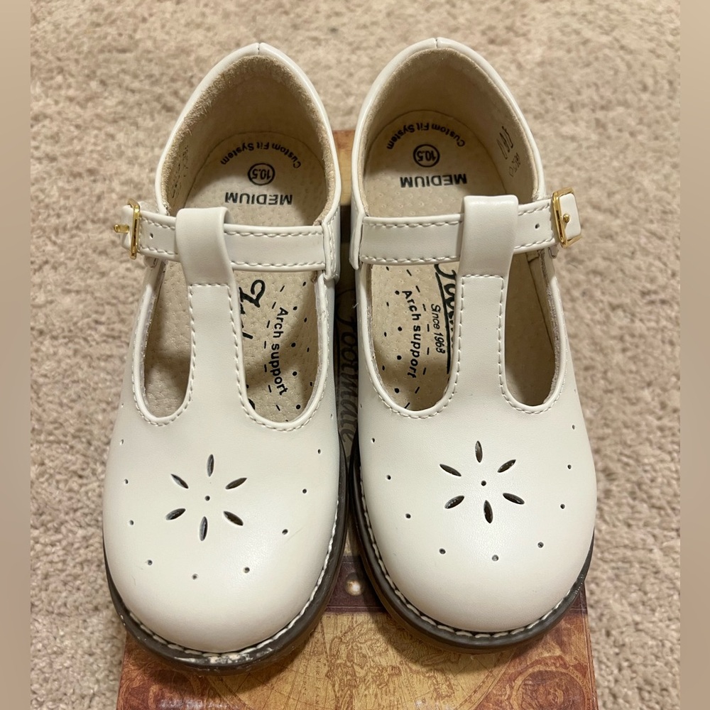 FootMates, Sherry T-Strap Dress Shoe, Size 10.5, White